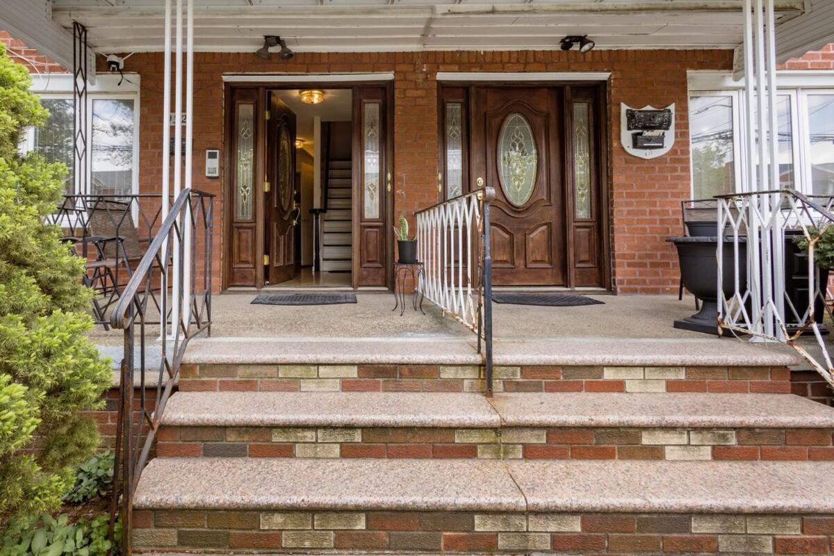 Spacious Comfy Room In Cozy Classy Duplex New York Exterior photo